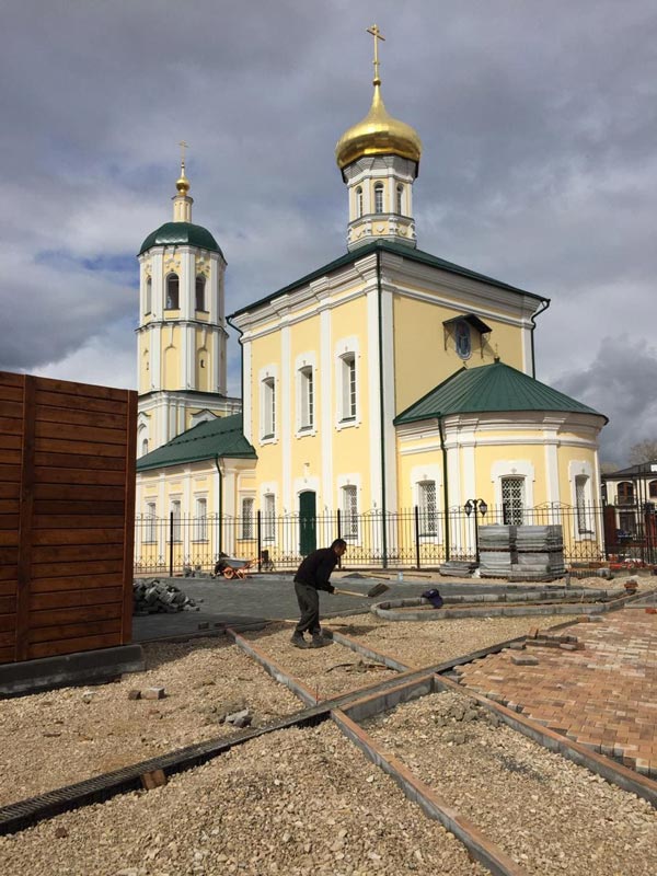 Пластиковые водоотводные лотки